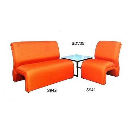 N Settee